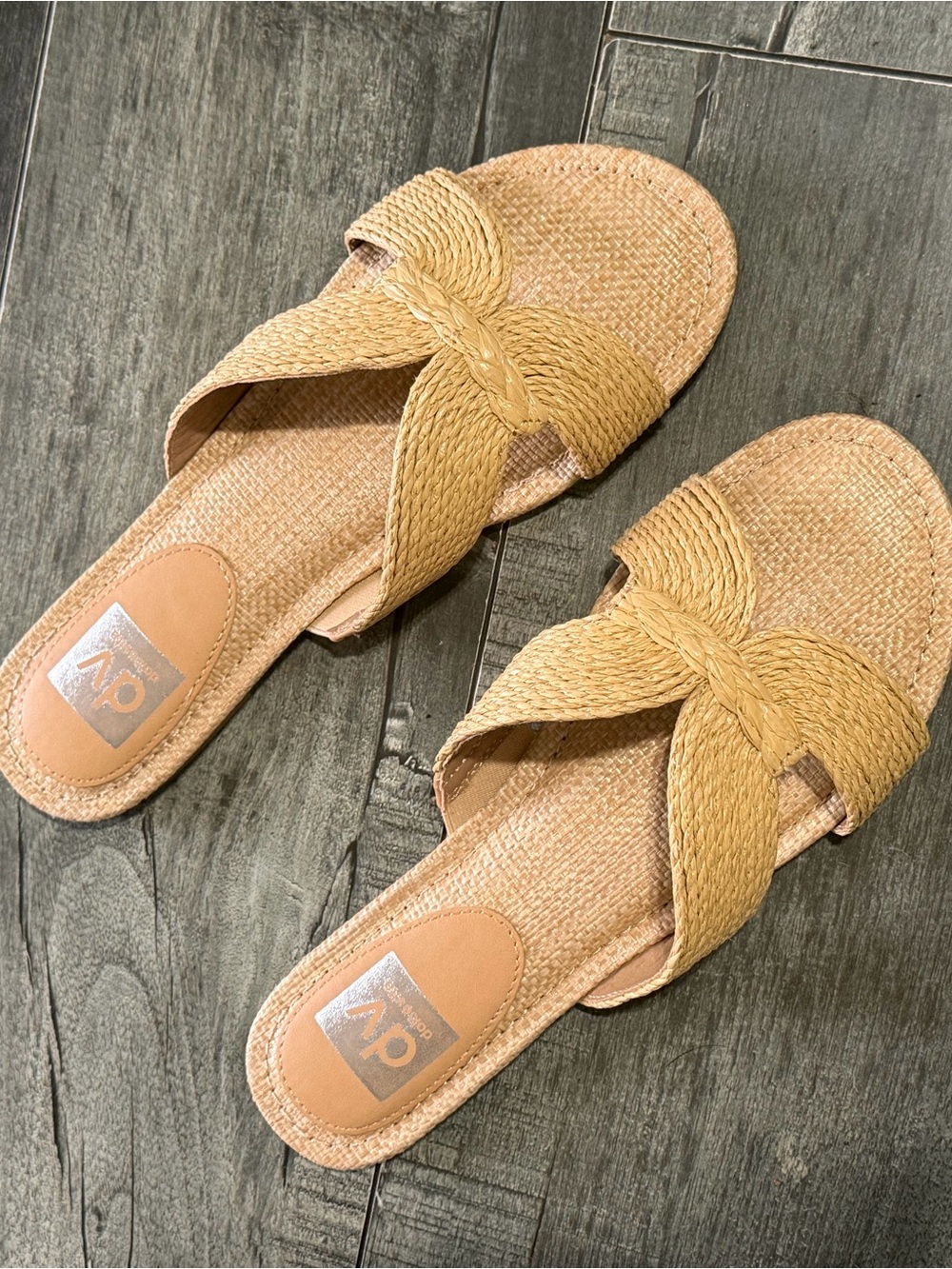 DV Dolce Vita Women's 9 NWOB Geeya Raffia Criss Cross Strap Slide Sandals